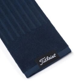 Titleist TriFold Cart Handtuch 7 Titleist TriFold Cart Handtuch -Golfausrüstungsgeschäft 2022 Players Tri Fold Cart Towel Navy TA22PTFCTE 4 detail 1280x1280