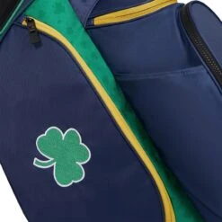 Titleist Players 4 Standbag SHAMROCK Edition -Golfausrüstungsgeschäft 2023 Players 4 Navy Green Gold TB23SX4SH 437 05 1280x1280