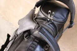 Bennington Limited WR14 Standbag -Golfausrüstungsgeschäft BE82168 Detail BEN LimitedStand TragegurtOrga 1280x1280