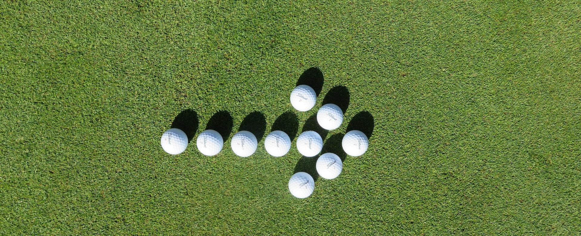 Golfausrüstungsgeschäft -Golfausrüstungsgeschäft golf 549230 1920